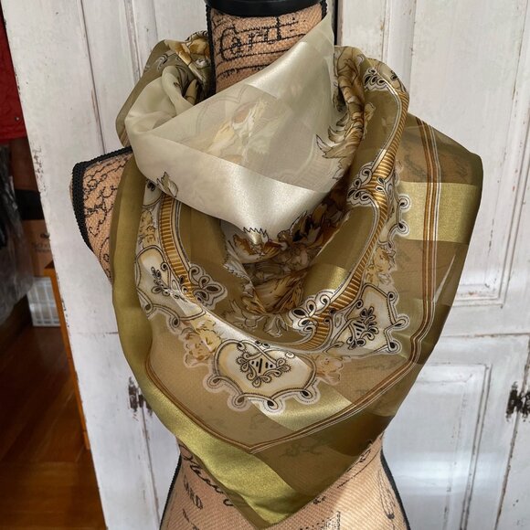 Women's Large 40' Square Scarf w/ Gold and White Baroque Floral Pattern - Picture 9 of 14